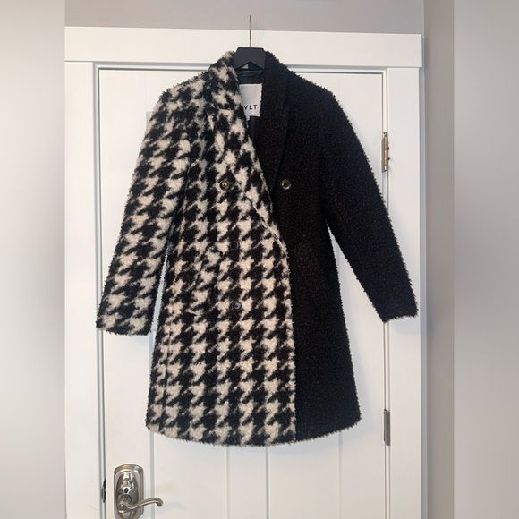 Anthropologie Jackets & Blazers - ANTHROPOLOGIE NVLT Black, White Colorblock Houndstooth Teddy Jacket sz med NWOT